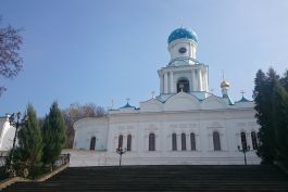 Добавлены фотографии из поездки в Святогорье