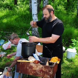 Изумительный чай на травах Отдых на природе духовных чад отца Виктора 26 мая 2013 г.