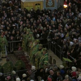 Каждый Новый год в Почаевскую лавру съезжаются тысячи паломников Паломническая поездка в Почаевскую лавру на Новый 2017 год