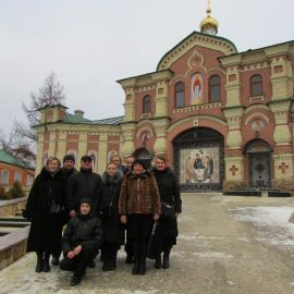 Несколько километров по морозной дороге - и путешественники в скиту Паломническая поездка в Почаевскую лавру на Новый 2017 год