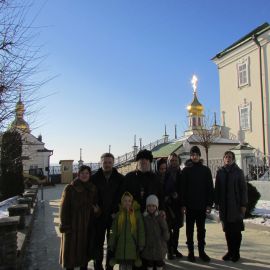 Отец Виктор с духовными чадами в Почаевской лавре Паломническая поездка в Почаевскую лавру на Новый 2017 год
