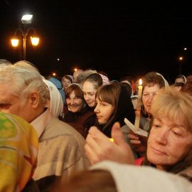 Христос воскресе из мертвых, смертию смерть поправ, и сущим во гробех живот даровав! (Пасхальный крестный ход, 15 апреля 2012 г., храм Рождества Иоанна Крестителя, г. Харьков) Пасха 15.04.2012. Храм Рождества Иоанна Крестителя