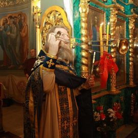 Протоиерей Виктор Гузенко (Пасха, 15 апреля 2012 г., храм Рождества Иоанна Крестителя, г. Харьков) Пасха 15.04.2012. Храм Рождества Иоанна Крестителя