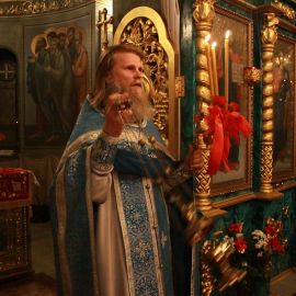 Протоиерей Виктор Гузенко (Пасха, 15 апреля 2012 г., храм Рождества Иоанна Крестителя, г. Харьков) Пасха 15.04.2012. Храм Рождества Иоанна Крестителя