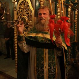 Протоиерей Виктор Гузенко (Пасха, 15 апреля 2012 г., храм Рождества Иоанна Крестителя, г. Харьков) Пасха 15.04.2012. Храм Рождества Иоанна Крестителя