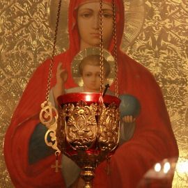 Икона Божьей Матери (Пасха, 15 апреля 2012 г., храм Рождества Иоанна Крестителя, г. Харьков) Пасха 15.04.2012. Храм Рождества Иоанна Крестителя