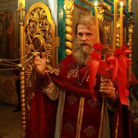 Протоиерей Виктор Гузенко (Пасха, 15 апреля 2012 г., храм Рождества Иоанна Крестителя, г. Харьков) Пасха 15.04.2012. Храм Рождества Иоанна Крестителя