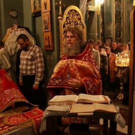 Протоиерей Виктор Гузенко (Пасха, 15 апреля 2012 г., храм Рождества Иоанна Крестителя, г. Харьков) Пасха 15.04.2012. Храм Рождества Иоанна Крестителя