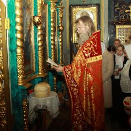 Протоиерей Виктор Гузенко (Пасха, 15 апреля 2012 г., храм Рождества Иоанна Крестителя, г. Харьков) Пасха 15.04.2012. Храм Рождества Иоанна Крестителя