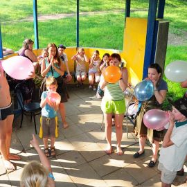 Напряжение растет Духовные чада отца Виктора на природе. 06.05.2012 г.