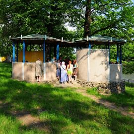 Конкурсы продолжались Духовные чада отца Виктора на природе. 06.05.2012 г.