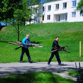 Мужчины принесли дрова… Выезд на природу духовных чад отца Виктора. 17.05.2015 г.