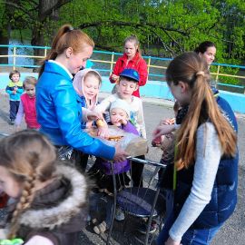 Время подкрепиться! Выезд на природу духовных чад отца Виктора. 17.05.2015 г.