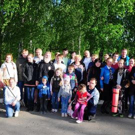 Спаси Господи батюшку Виктора за чудесный день! Выезд на природу духовных чад отца Виктора. 17.05.2015 г.
