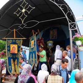 Начало крестного хода Праздник Озерянской иконы Божьей Матери. 29.06.2015 г.