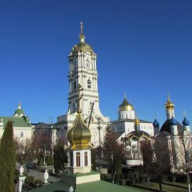 900 км - расстояние, которое преодолевают паломники за ночь с 30 по 31 декабря на автобусе Паломническая поездка в Почаев. 30.12.2015-03.01.2016 г.