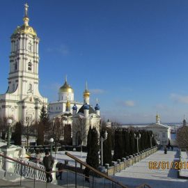 На территории Свято-Успенской Почаевской лавры Паломническая поездка в Почаев. 30.12.2015-03.01.2016 г.