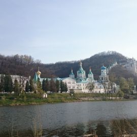 Первое упоминание о Святогорской лавре относится к XIV-XV веках Паломническая поездка в Святогорскую Лавру. 9-10 апреля 2016 г.