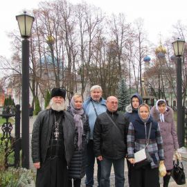 Отец Виктор с паломниками в Оптиной Пустыни Паломническая поездка по святым местам Руси. 12.10.2016-17.10.2016