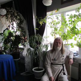 Следующий день после Пасхи духовные чада отца Виктора вот уже несколько лет ждут с нетерпением Празднование Пасхи и презентация новой книги отца Виктора. 17.04.2017 г.
