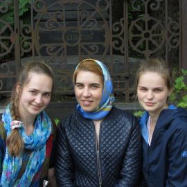 Паломницы на Смоленском кладбище Паломническая поездка к святыням Санкт-Петербурга