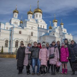 Паломники в Свято-Духовом скиту Паломническая поездка в Почаевскую лавру. 30.12.2017 - 03.01.2018 г.