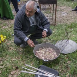 "Горшочек, вари!" - так только в сказке бывает Выезд на природу духовных чад отца Виктора. 13.05.2018 г.