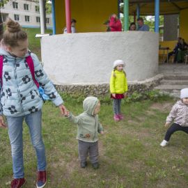 А заодно - заводными танцами Выезд на природу духовных чад отца Виктора. 13.05.2018 г.