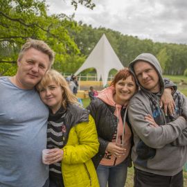 Супружескими объятиями... Выезд на природу духовных чад отца Виктора. 13.05.2018 г.