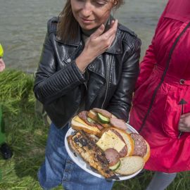 И сытнее - собственная рыбка с пылу с жару! Выезд на природу духовных чад отца Виктора. 13.05.2018 г.
