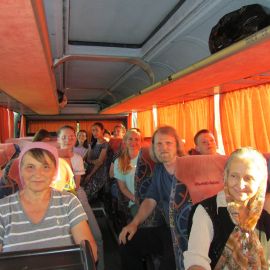 Паломники и батюшка Виктор в пути к святым местам Паломническая поездка в Санаксары и Дивеево 28.06.18 - 01.07.18
