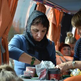В автобусных переездах не скучаем - угощаемся кофе, чаем Паломническая поездка Боголюбово — Муром — Дивеево. 11-17.10.2019 г.