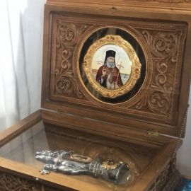 Но паломники уже могут зайти в него и приложиться к местным святыням. Например, к мощам от десницы святителя Луки Крымского Выезд на природу, 4.09.2021 г.