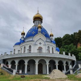 В 2012 году было начато строительство собора в честь Преображения Господня. В 2021-м храм еще не закончен Выезд на природу, 4.09.2021 г.