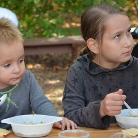 Довольные едоки - лучший комплимент кашеварам Выезд на природу, 4.09.2021 г.