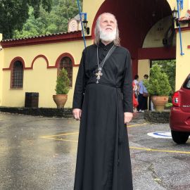 "Небольшой" дождик надолго освежил паломников Паломничество отца Виктора к греческим святыням, 12-22.06.2022 г.