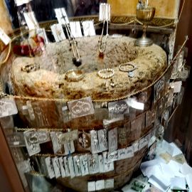 Здесь сохранились каменные водоносы, воду в которых Иисус Христос, согласно Священному Писанию, превратил в вино Крещение Господне на Святой земле, 17-22.01.2023 г.